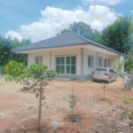 ขายบ้านเดี่ยวชั้นเดียวสร้างใหม่ในหมู่บ้านเชิงเขา อำเภอเมืองนครนาย