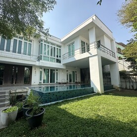 ขาย บ้านเดี่ยว ใจกลางสุขุมวิท71 พร้อมสระว่ายน้ำ withpoolvillaSukhumvit71 Sukhumvit71SinglehouseforsalenearBTSPhraKhanong, พร้อมสวนส่วนตัว